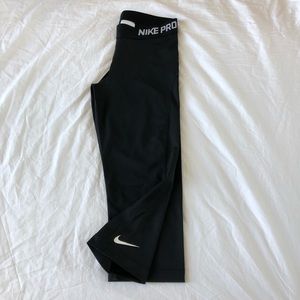 Nike Pro workout pant; black, M
